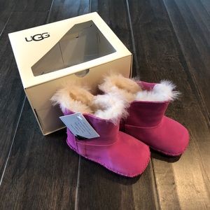 BNWT pink toddler uggs